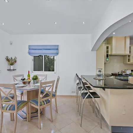 فيلة Charming Vilamoura Short Walk To Marina O Clube 3 Bedrooms كوارتيرا
