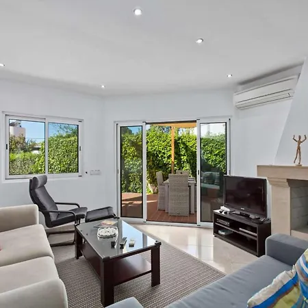 Charming Vilamoura Short Walk To Marina O Clube 3 Bedrooms Villa Quarteira