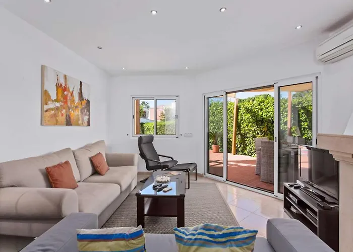ヴィラ Charming Vilamoura Short Walk To Marina O Clube 3 Bedrooms クアルテイラ
