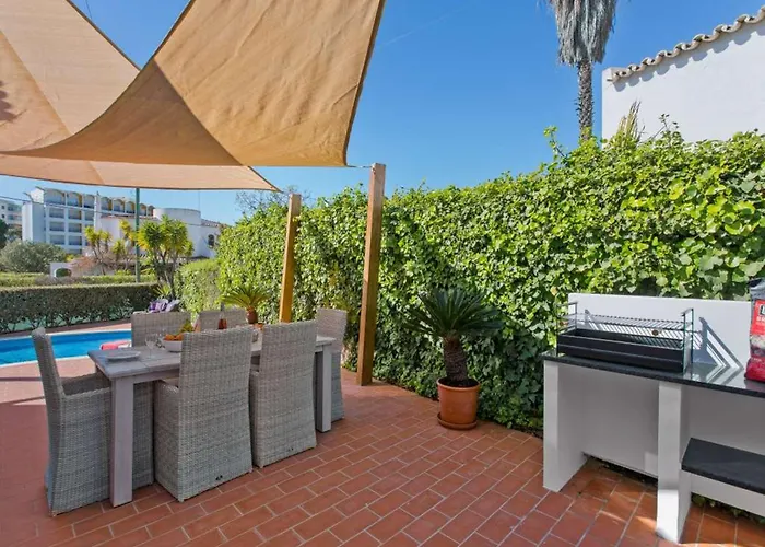 Charming Vilamoura Short Walk To Marina O Clube 3 Bedrooms ヴィラ